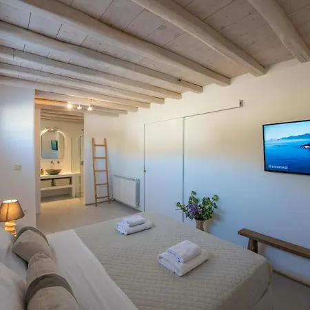 Amarone * Mykonos Town